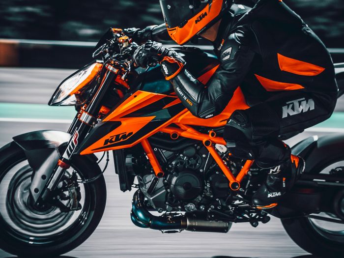 KTM 1290 Super Duke R s příhradovým rámem