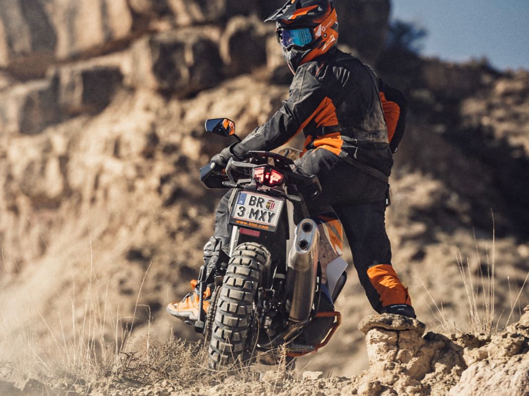 KTM 1290 Super Adventure R s Hill Hold Control