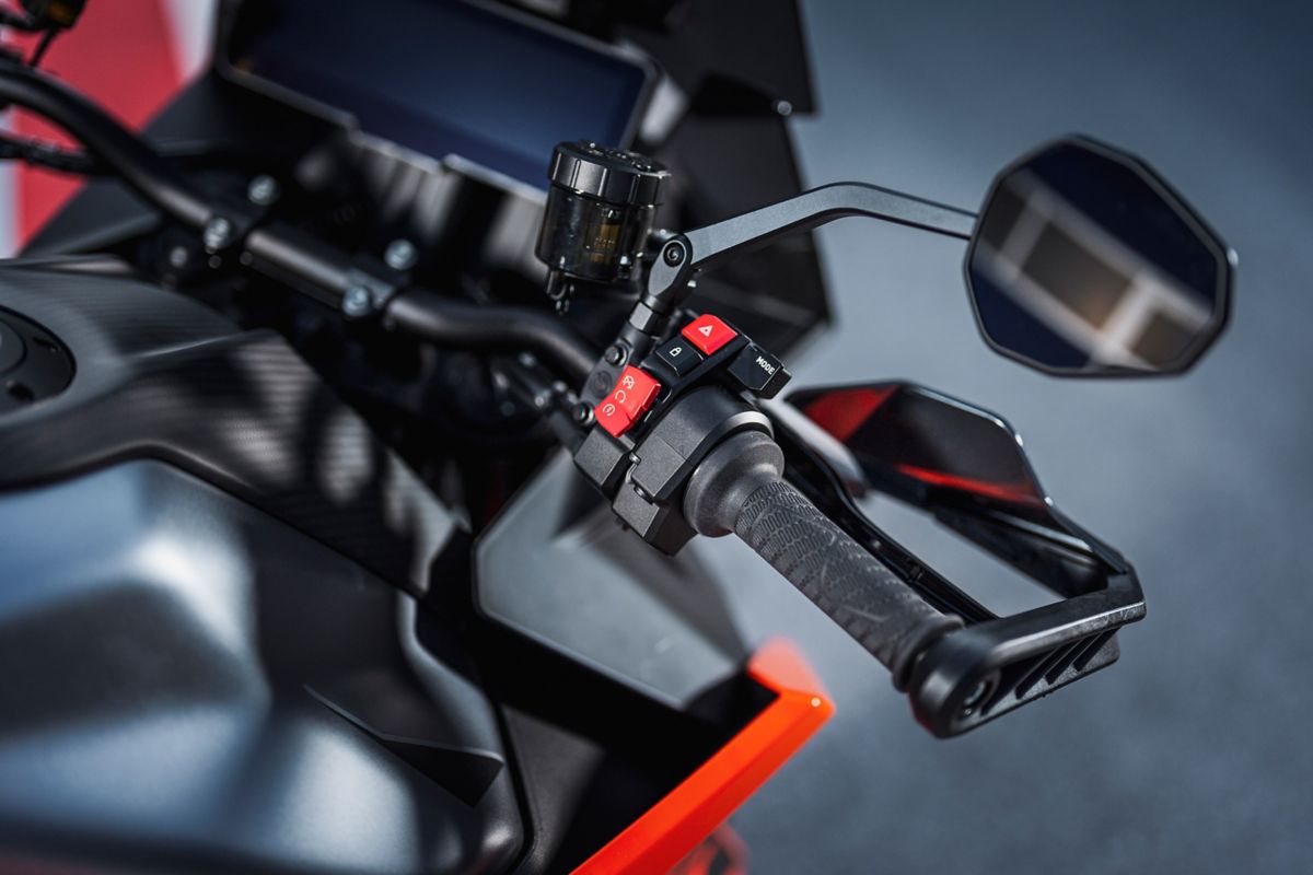 KTM TFT Displej Detail